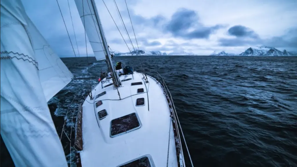 Norway_Sailing_Winter.webp