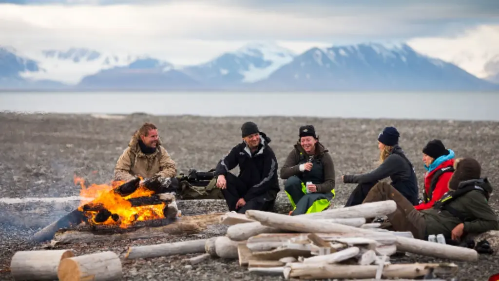 svalbard nature travel.webp