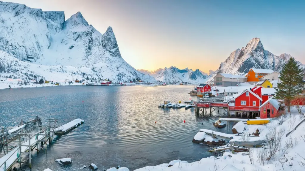 lofoten house rental ski lodge.webp