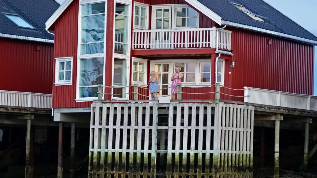 rorbu lofoten ski.webp