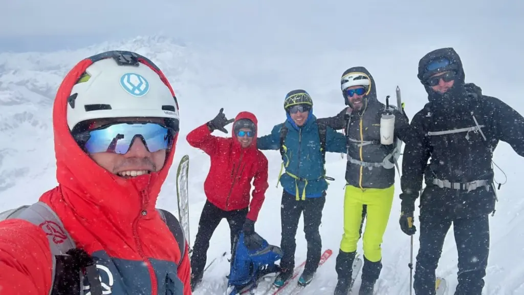 skimo training group.webp