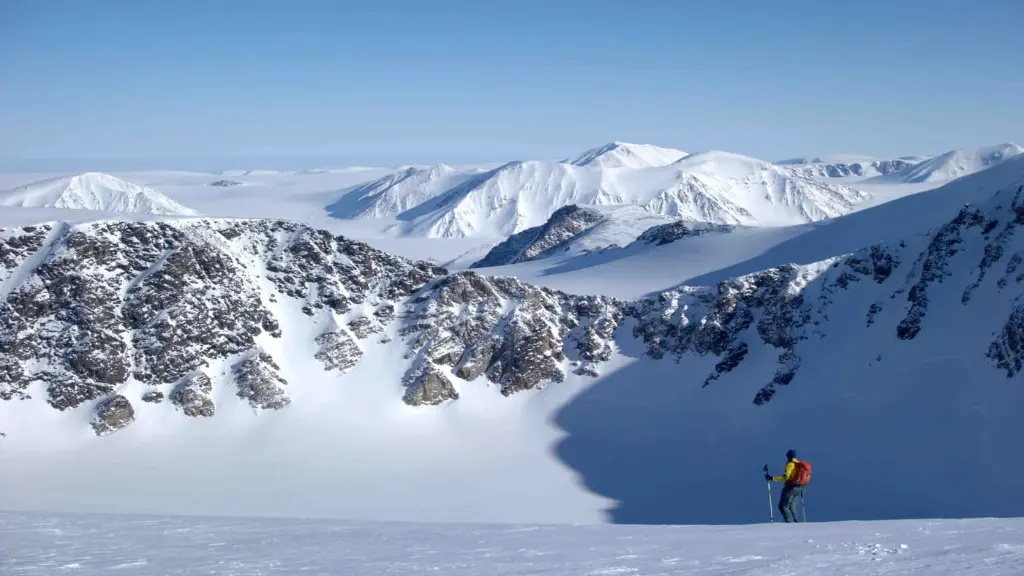 Ski in SVALBARD FREERIDE.webp