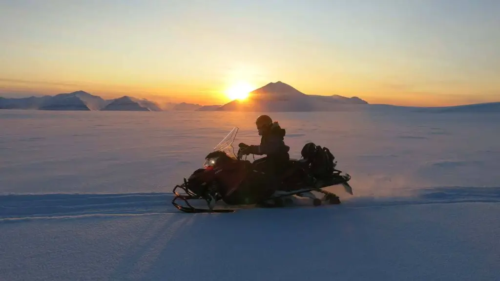 SVALBARD FREERIDE expedition.webp