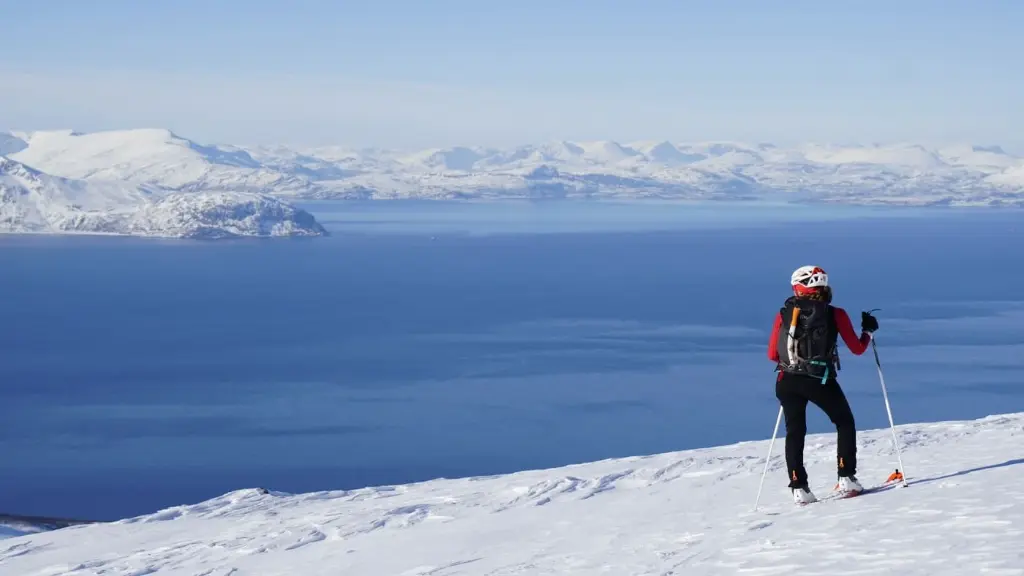Skiing Norway to the sea.webp