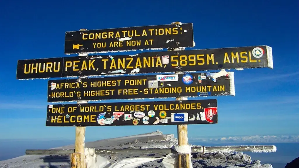kilimanjaro summit 5895.webp