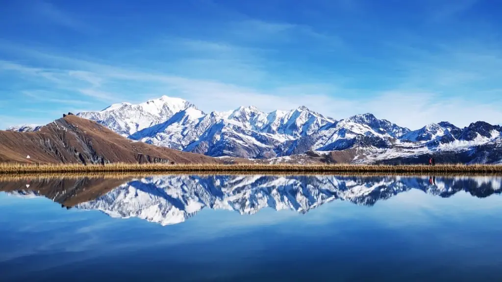 Mont Blanc lake.webp