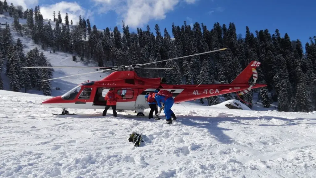 Freeride Heliskiing Georgia.webp