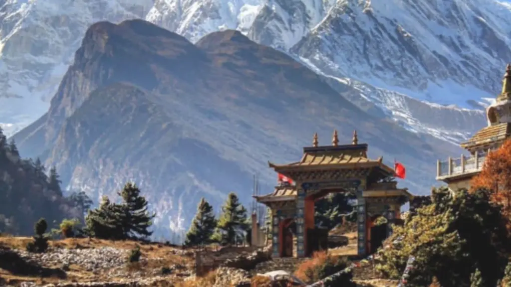 Manaslu temple.webp