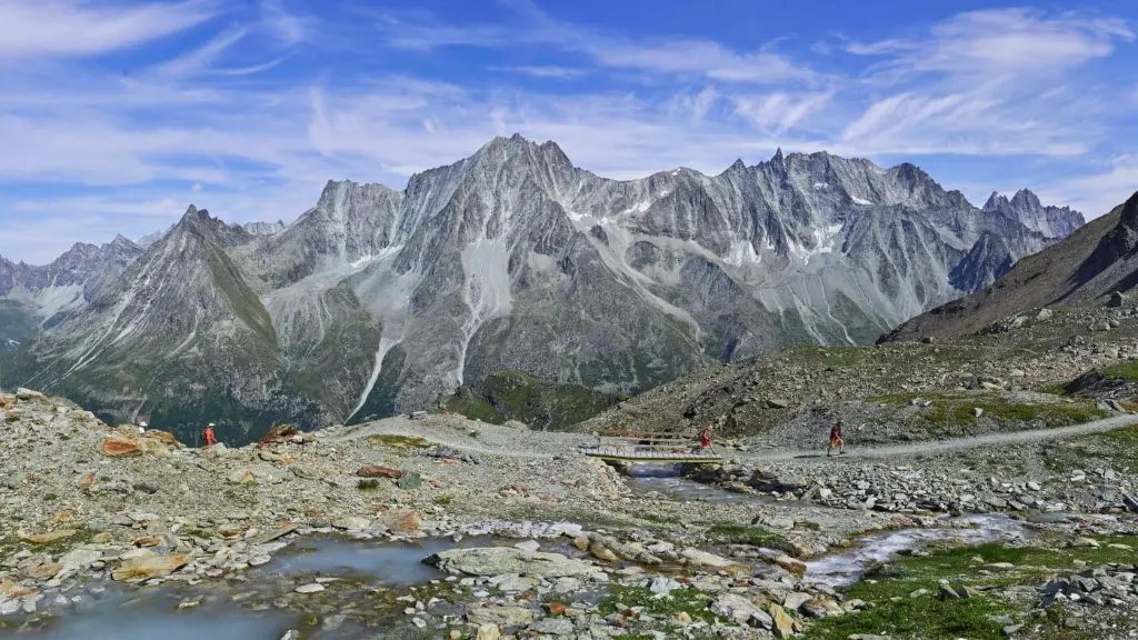 Trekking Alps.webp